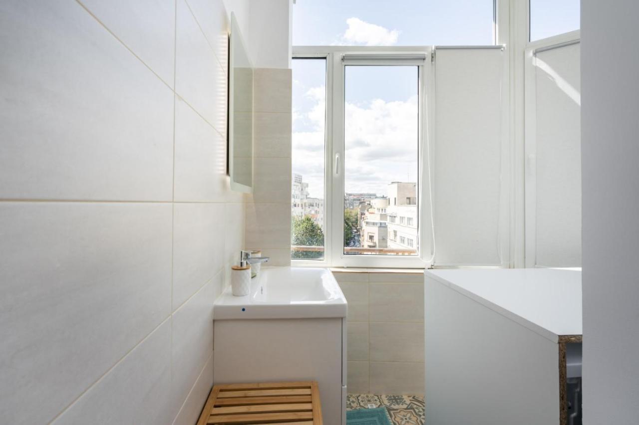 Spacious And Cozy Apartment In Central บูคาเรสต์ ภายนอก รูปภาพ